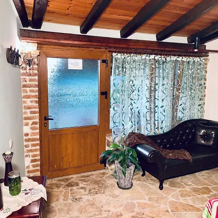Ermones Emerald Case de vacanță Vátos