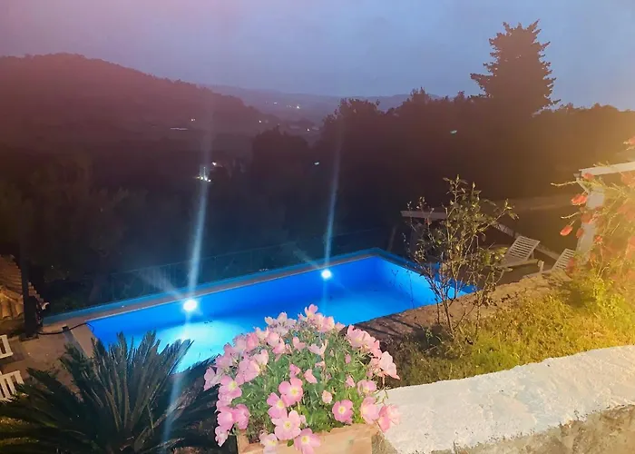 펜션 Ermones Emerald Vátos