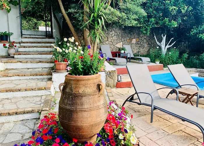 Сasa de vacaciones Ermones Emerald Vátos