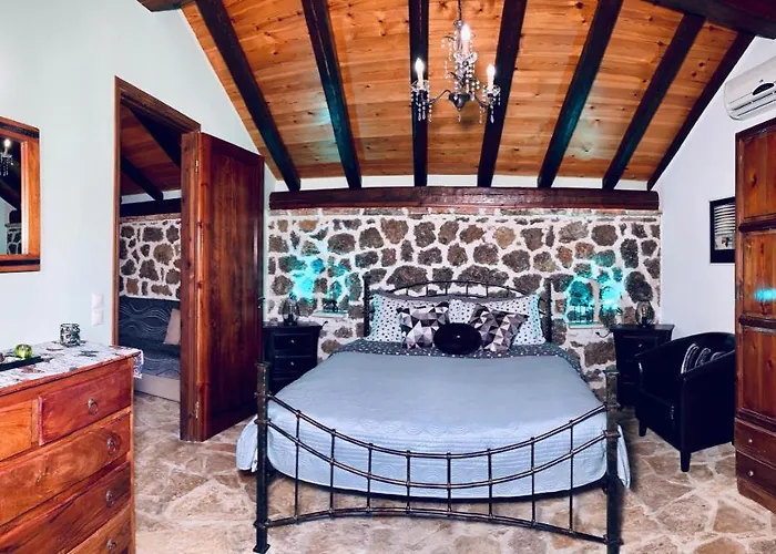 Ermones Emerald * Vátos